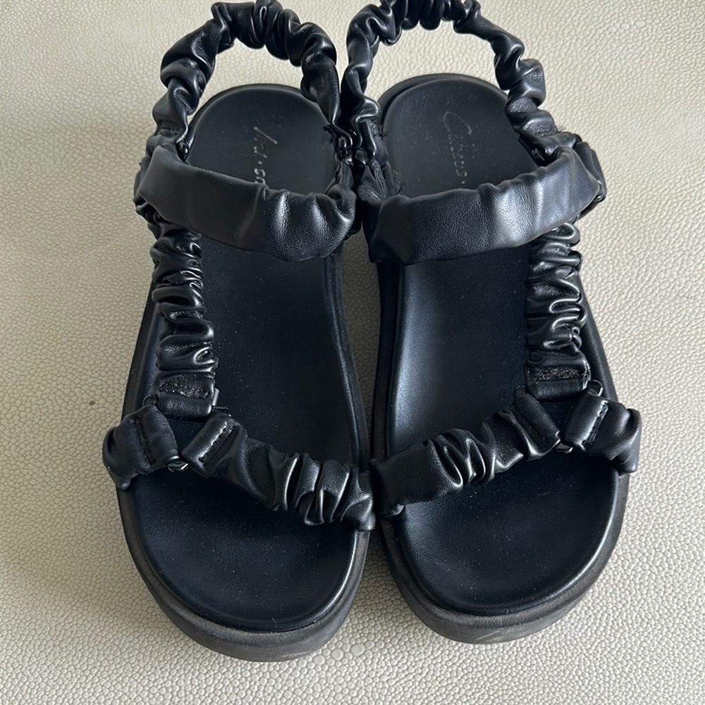 Black Ruched Sandals